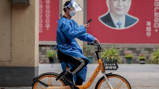 Η Σανγκάη ένα βήμα πιο κοντά στην έξοδο από το lockdown