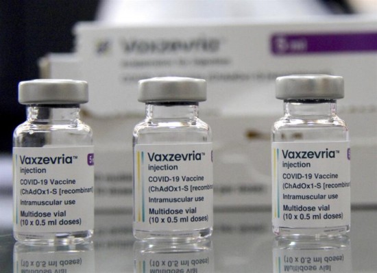 AstraZeneca: «Πράσινο» φως για το εμβόλιο της Vaxzevria ως 3η ενισχυτική δόση από τη ΕΕ