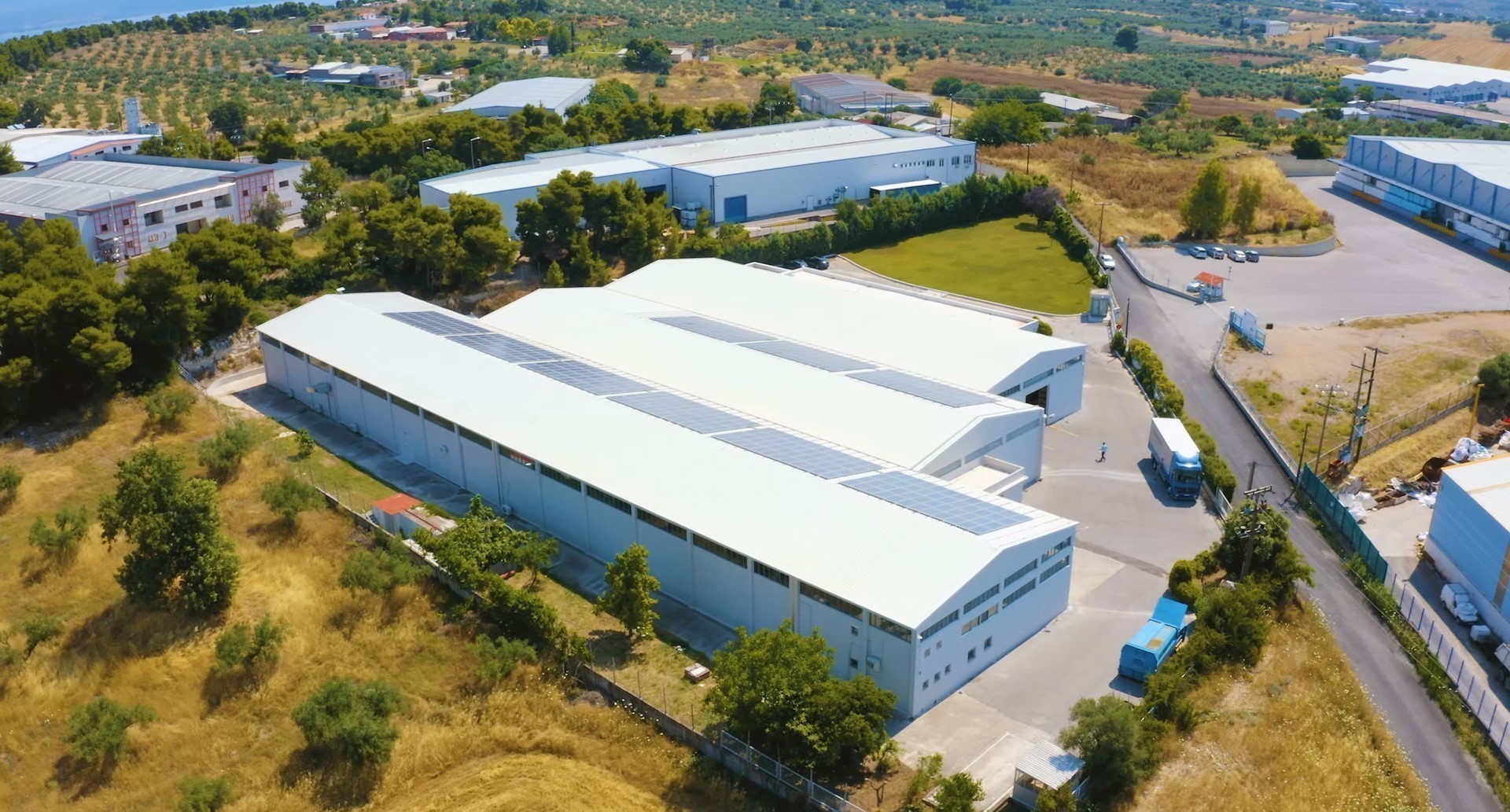 Siamidis: Τα νέα projects της ελληνικής εταιρείας που ντύνει τους στρατούς της Δύσης