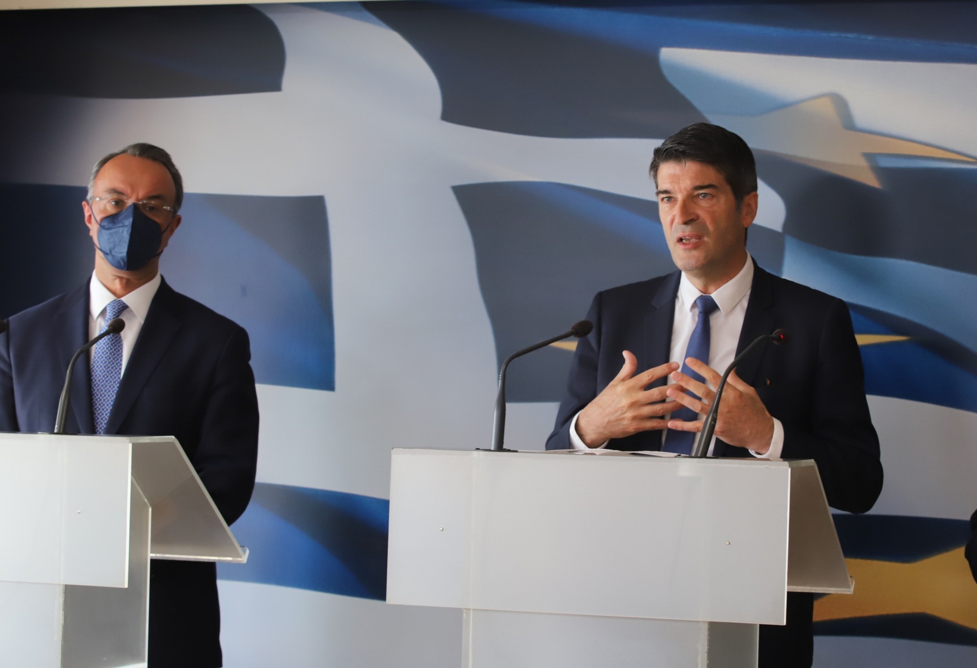 Νέα φορολογική συμφωνία μεταξύ Ελλάδας και Γαλλίας:  Σταματά η διπλή φορολογία   