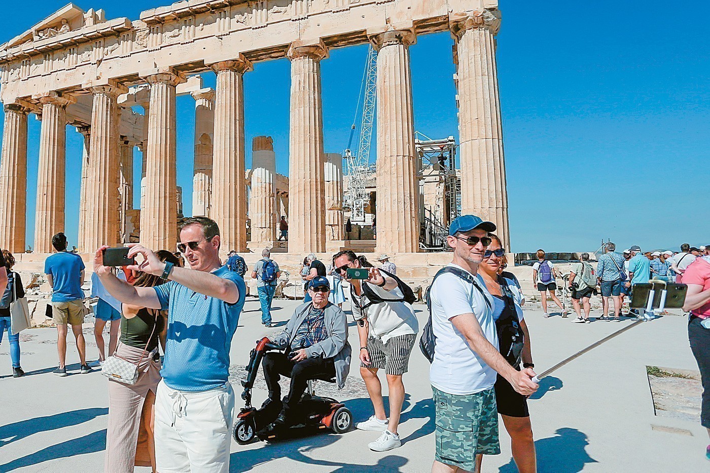 Με… φόρα ο Απρίλιος για τον τουρισμό με αύξηση σε εισπράξεις, αφίξεις και Μέση Δαπάνη έναντι του 2019