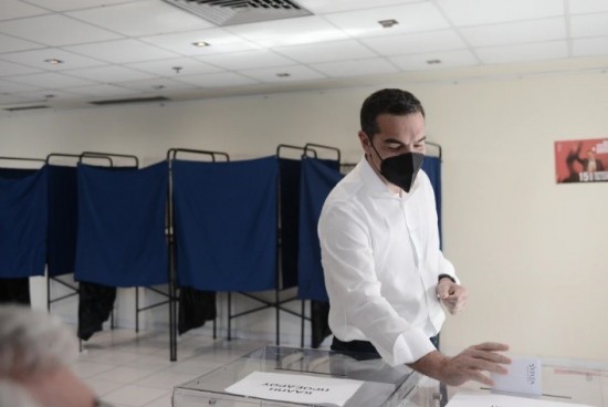 Τσίπρας: «Καλούμε τους πολίτες να πάρουν τον ΣΥΡΙΖΑ στα χέρια τους»