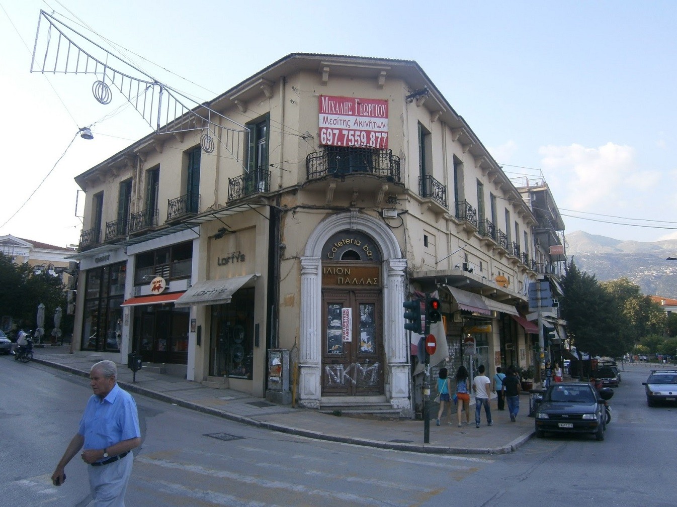 «Ίλιον Παλλάς»: Στο σφυρί το ιστορικό ακίνητο των Ιωαννίνων (pics)