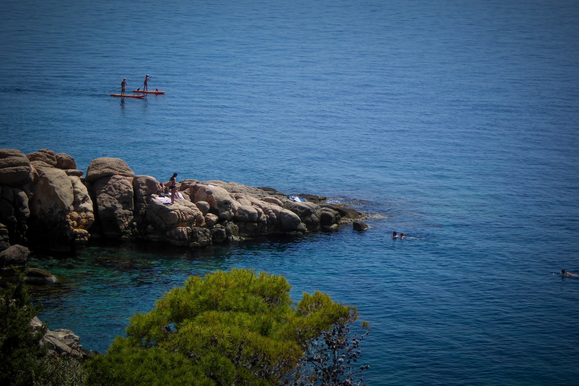 Τριήμερο Αγίου Πνεύματος: Ταξιδιωτικοί προορισμοί με κόστος μέχρι 300 ευρώ για τετραμελή οικογένεια (vid)