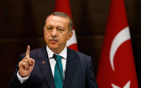 Ερντογάν: Kατέθεσε μήνυση σε βάρος του αντιπροέδρου της Bundestag Βόλφγκανγκ Κουμπίκ