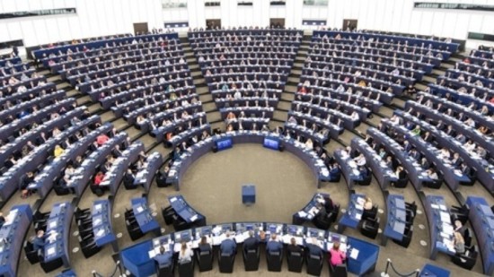 Ευρωπαϊκό Κοινοβούλιο για ναυτιλία: Ο ρυπαίνων πληρώνει