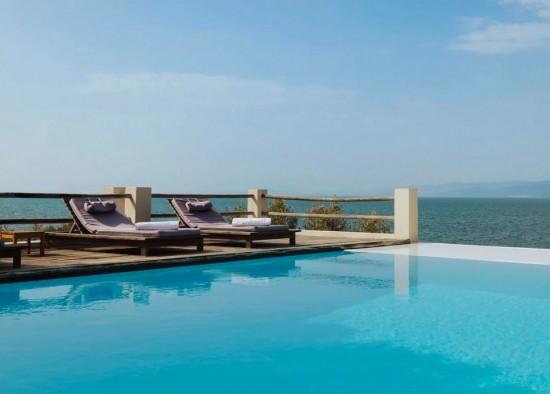 Sunday Times: Προτείνουν 24 ελληνικές βίλες για αυτό το καλοκαίρι