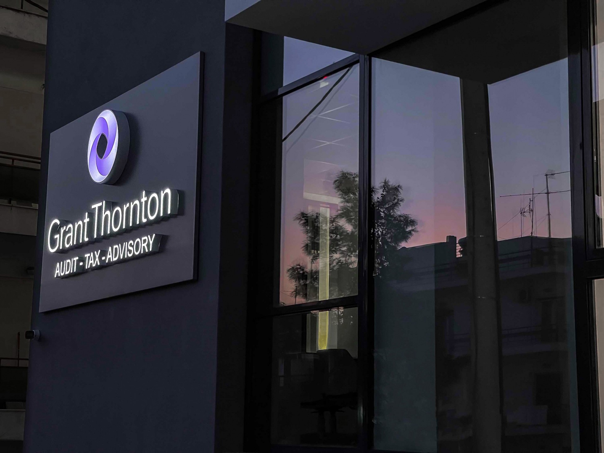 Grant Thornton: Σταθερά ανοδικό το ποσοστό των γυναικών σε θέσεις CEO στην Ελλάδα και παγκοσμίως