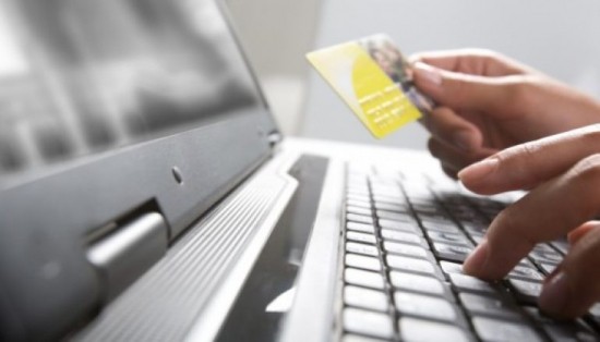 Ηλεκτρονικές απάτες: Σχέδιο νόμου για αποζημιώσεις από τις τράπεζες στους καταναλωτές που πέφτουν θύματα