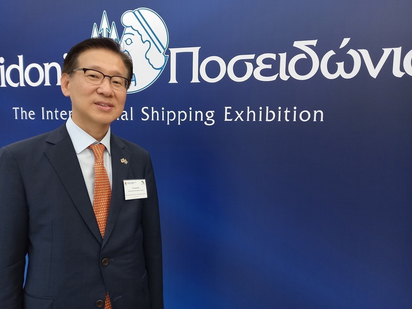 Τζονγκ Ιλ Λη: «Γιατί οι Έλληνες εφοπλιστές επιλέγουν τα ναυπηγεία της Ν. Κορέας» (pics)