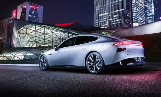 Σταμάτησε να βγάζει κινητά τηλέφωνα αλλά είναι ακόμα εδώ με λογισμικό για αυτοκίνητα