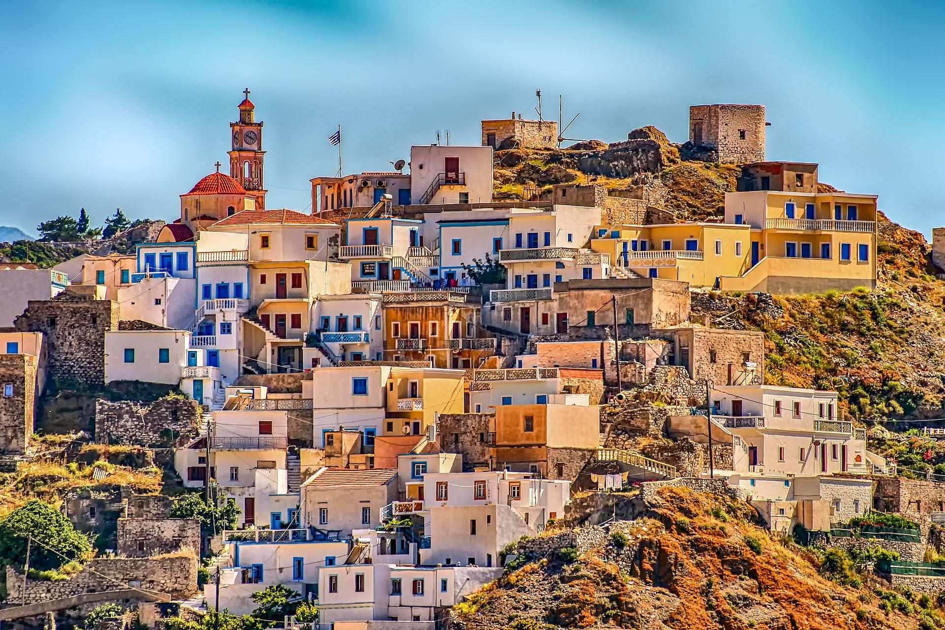 Daily Mail: Ποιο ελληνικό νησί των Δωδεκανήσων είναι στη λίστα με τα 14 προτεινόμενα για το 2023