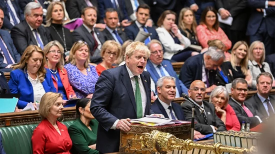 Πολιτική κρίση στη Βρετανία: «Ο Μπόρις Τζόνσον πρέπει να αποχωρήσει άμεσα» λένε Συντηρητικοί (tweets) (upd)