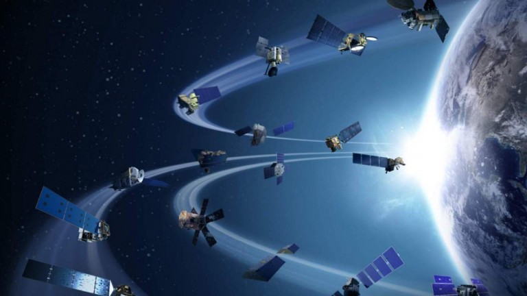 H μάχη των δορυφόρων: Συμφωνία 3,4 δισ. δολ Eutelsat-OneWeb απέναντι στην SpaceX του Μασκ