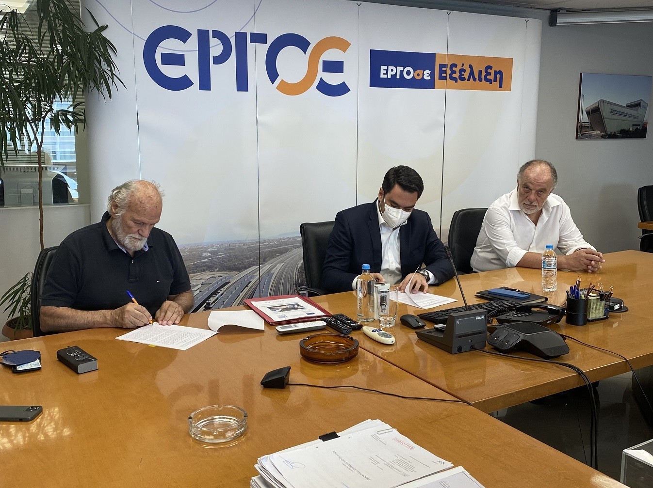 ΕΡΓΟΣΕ: Έπεσαν οι υπογραφές με Ιντρακάτ για τη Β΄ φάση ανάπτυξης του Κεντρικού Σιδηροδρομικού Σταθμού Αθηνών