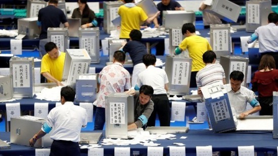 Ιαπωνία: Διατηρεί την πλειοψηφία στην Άνω Βουλή το κόμμα του Σίνζο Άμπε (exit polls)