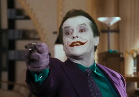Δημοπρασία: Στο «σφυρί» το κοστούμι που φόρεσε ο Τζακ Νίκολσον ως Τζόκερ στην ταινία ”Batman”