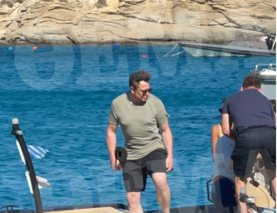 Στη Μύκονο ο Ελον Μασκ