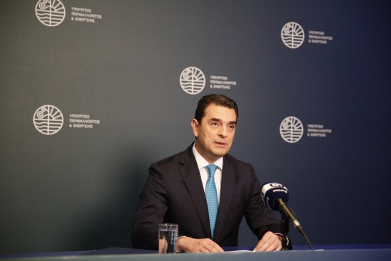 Κώστας Σκρέκας: «Αναδρομική φορολόγηση στα υπερέσοδα των ενεργειακών εταιρειών» – Ανέρχονται στα €373,55 εκατ.