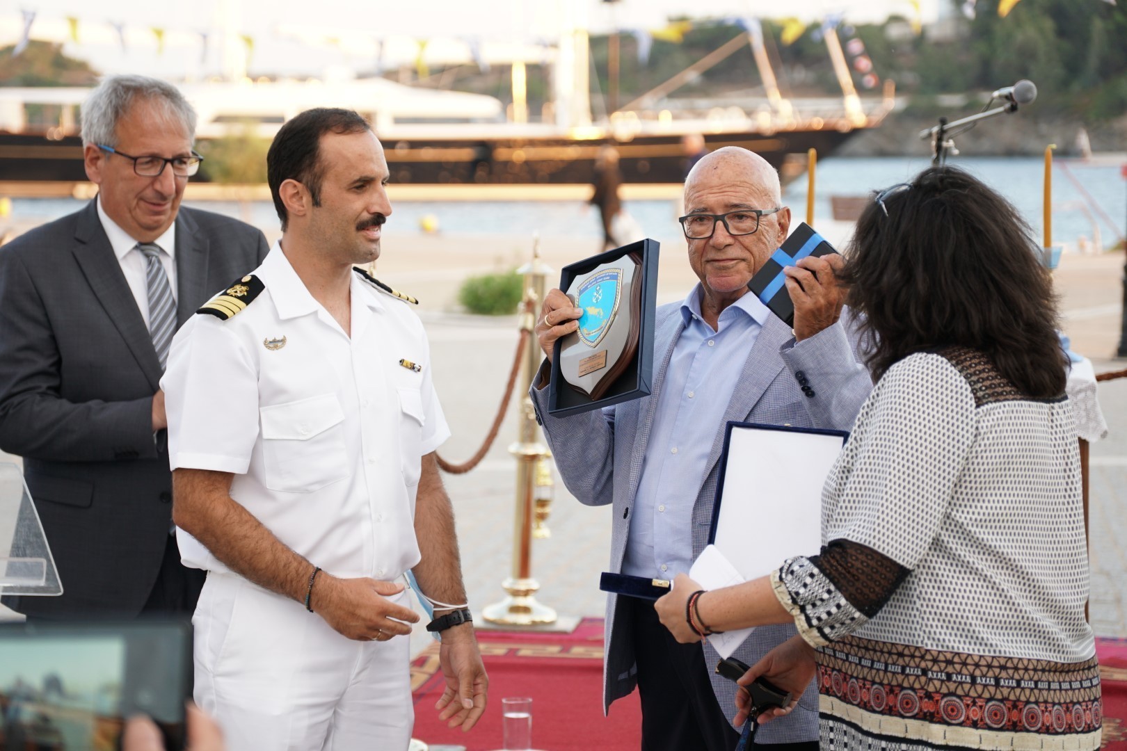 Η πλωτή έκθεση «EΠΑΝΑCΥΣΤΑΣΗ ’21» συνεχίζει τα ταξίδια της στο Αιγαίο