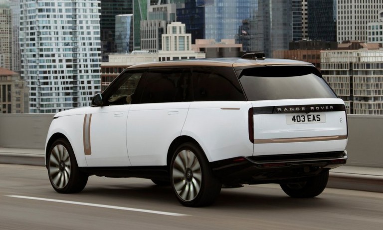 Νέο Range Rover: Στην Ελλάδα κοστίζει όσο μια Ferrari (vid)