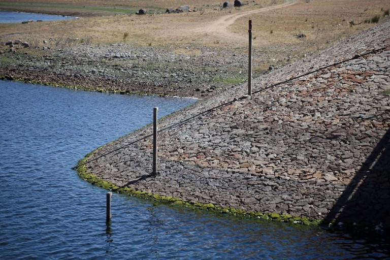Τέλος στο πότισμα σε δημόσια πάρκα βάζει η Πορτογαλία – Ακριβότερο το νερό