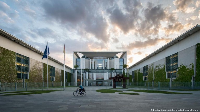 Γερμανία: Ξεκίνησαν οι συζητήσεις και για τρίτο πακέτο ελάφρυνσης