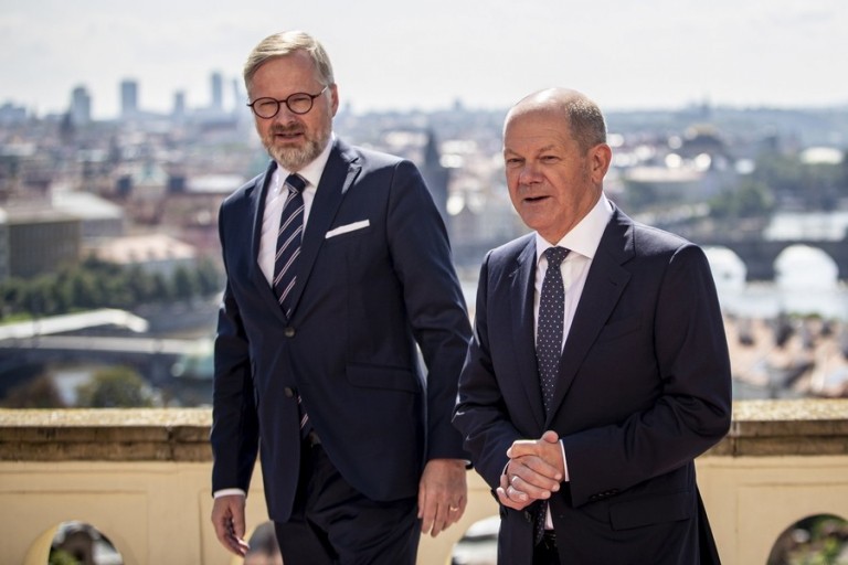 Η Τσεχία καλεί τη Γερμανία να διατηρήσει σε λειτουργία τα πυρηνικά της εργοστάσια