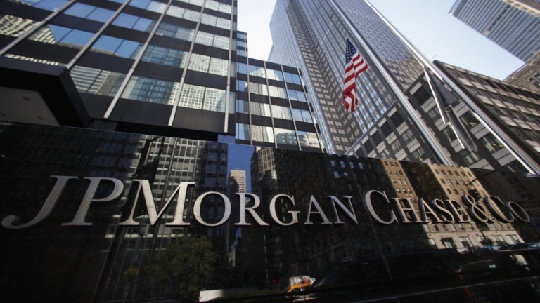 JP Morgan: Γιατί προτιμάει τα αμερικανικά ομόλογα από τις μετοχές – «Βλέπει» κορύφωση του πληθωρισμού στις ΗΠΑ