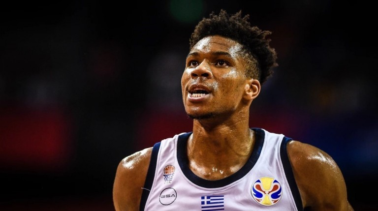 Γιάννης Αντετοκούνμπο: Το «χρυσάφι» στο ΝΒΑ και το… χρυσό με την Ελλάδα (pics)