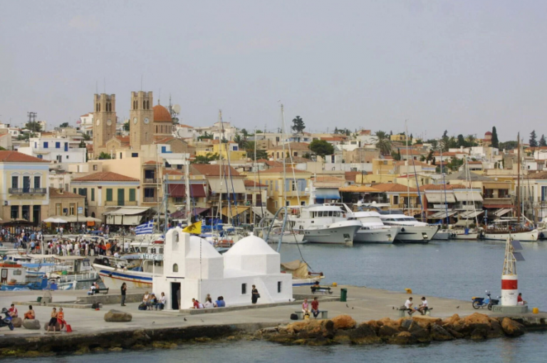 Ξεκίνησαν οι εργασίες αποκατάστασης στον υποθαλάσσιο αγωγό της Αίγινας