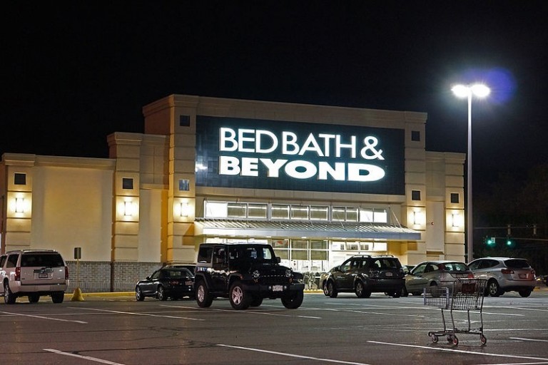 Στο «χείλος του γκρεμού» η Bed Bath & Beyond – Άκαρπες οι προσπάθειες να βρεθεί αγοραστής