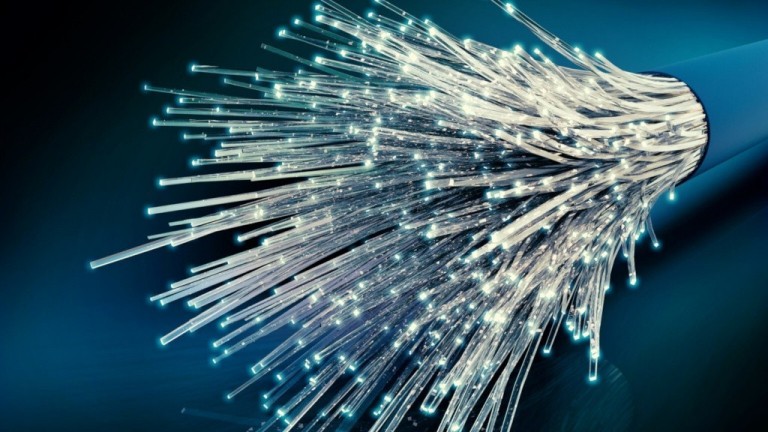 Οπτικές ίνες: Ταχύτερη και πιο απλή η εγκατάστασή τους – Υπεγράφη η ΚΥΑ