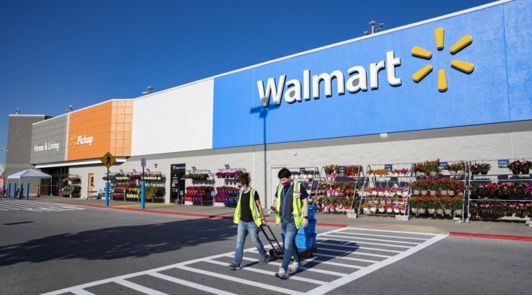 Walmart: Χαμηλότερη από το αναμενόμενο η κερδοφορία το 2024