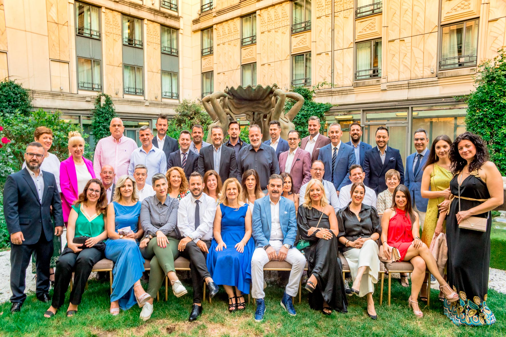 Το εταιρικό Παραγωγικό Δίκτυο της Εθνικής Ασφαλιστικής ταξιδεύει στο Παρίσι