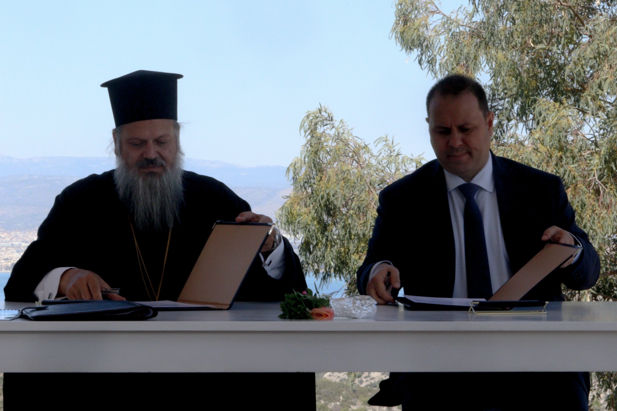 ΤΑΙΠΕΔ: Υπεγράφη η συμφωνία της κυβέρνησης με την Εκκλησία για την έκταση στο Σχιστό