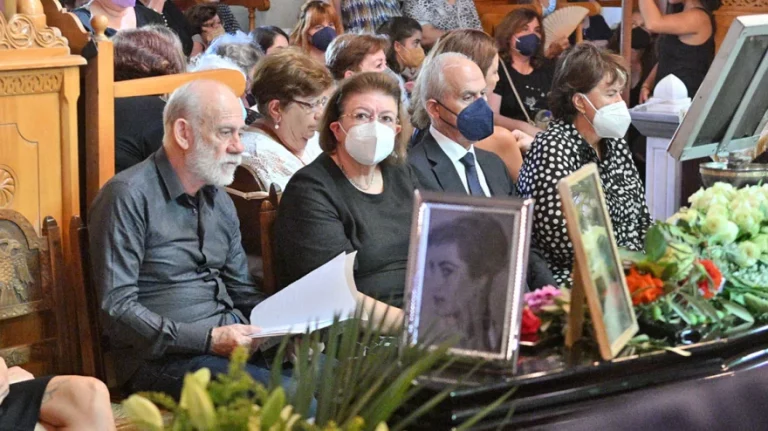 Στο Χιλιομόδι Κορινθίας το «τελευταίο αντίο» στην Ειρήνη Παπά