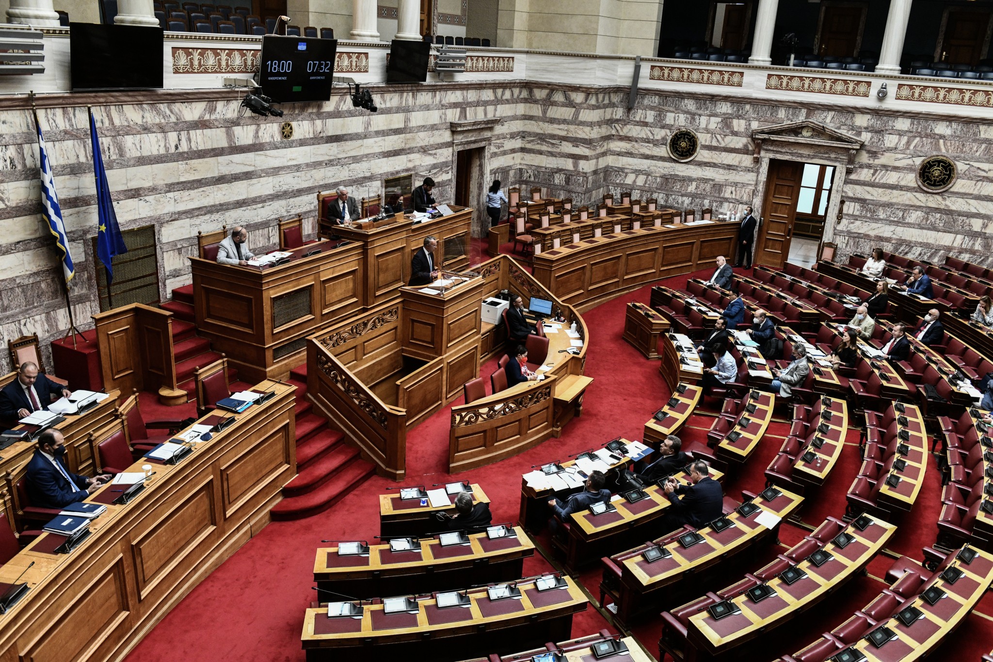 Στη Βουλή το νομοσχέδιο του υπ. Εσωτερικών για τη δημοτική αστυνομία και την εκλογική διαδικασία κατοίκων εξωτερικού