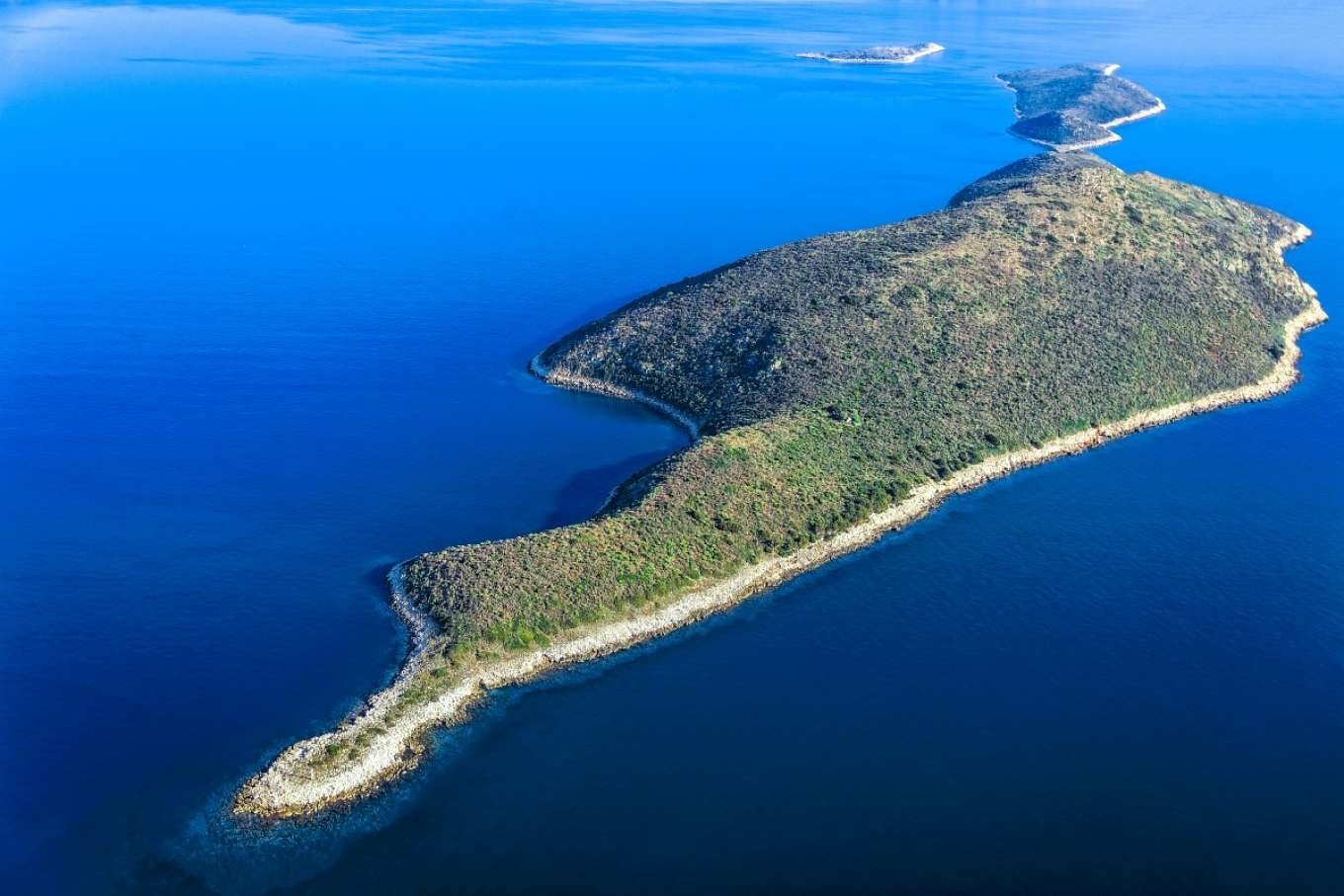 Μάκρη: Στο σφυρί το νησί του Ιονίου και το «θρίλερ» (pics)