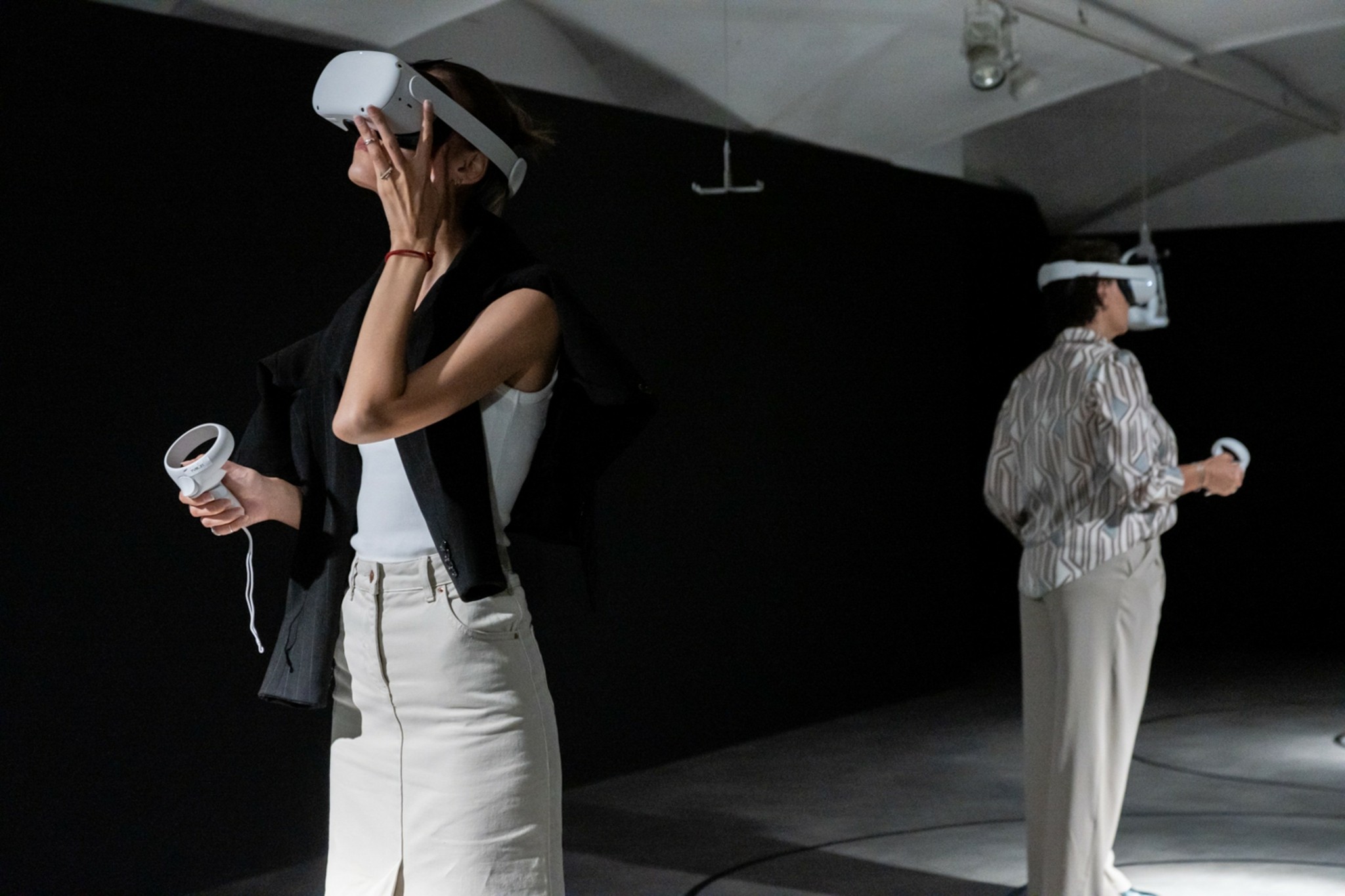 Εξαφανίζει, μεταμορφώνει, μαγεύει. Ο καλλιτέχνης της εποχής μας