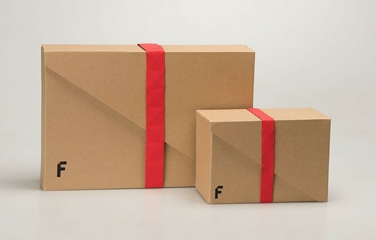 Τα μεγάλα e-shops της Μόδας εξοντώνουν τα φυσικά καταστήματα