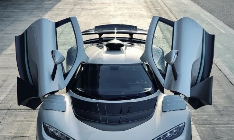 Αυτό το αυτοκίνητο πωλείται (στη μαύρη αγορά) με «καπέλο» 2 εκατ. (vid)