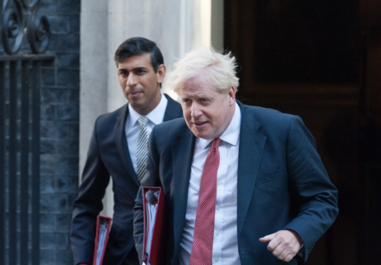 Βρετανία: Μετά τον Σούνακ και ο Τζόνσον εξασφάλισε την υποστήριξη 100 βουλευτών
