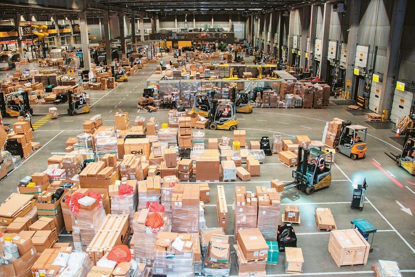 DHL Express: Ο leader των διεθνών ταχυμεταφορών και τα σχέδιά του στην Ελλάδα