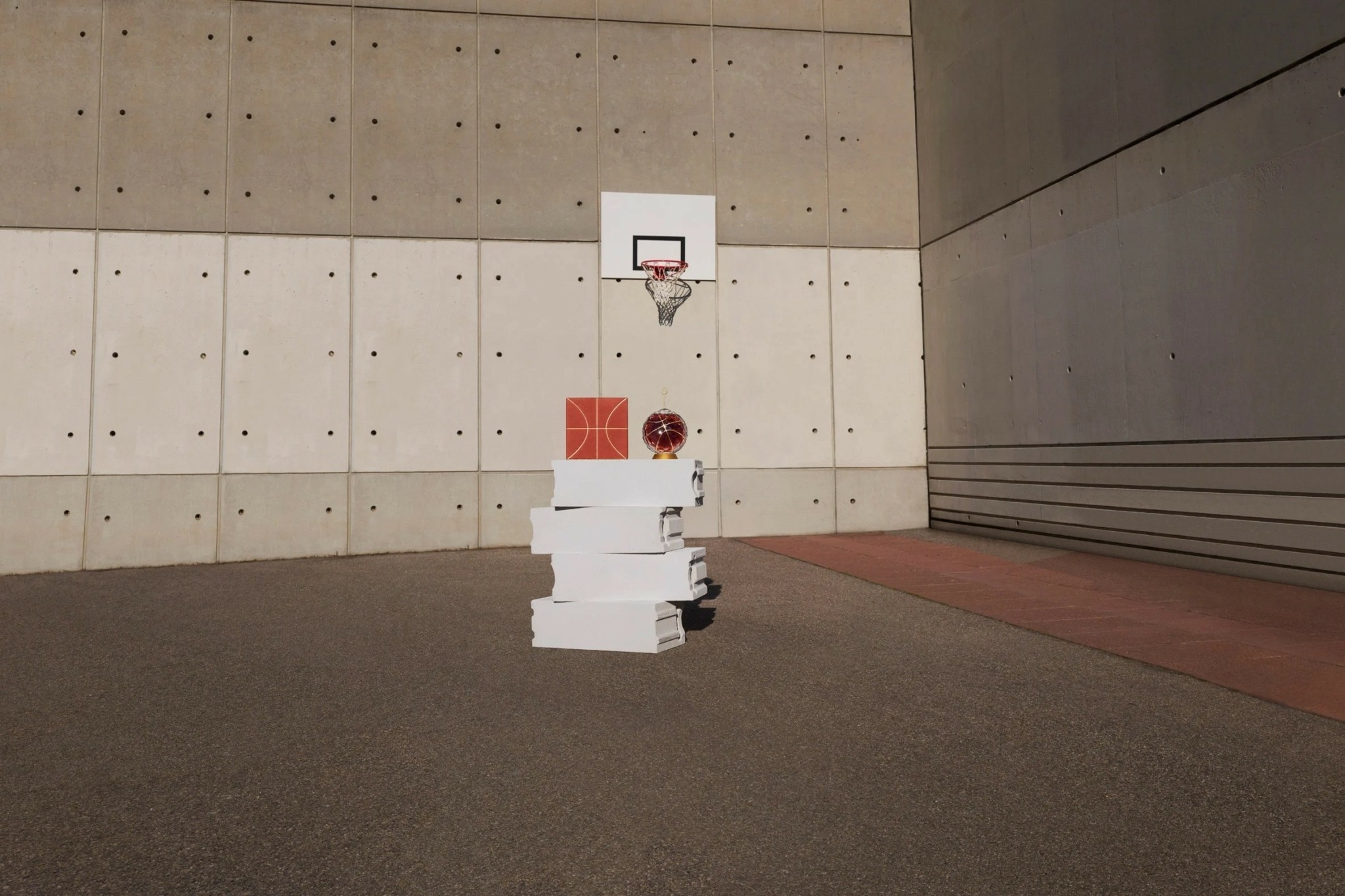 Βήμα – βήμα, πώς έγινε η φιάλη-κόσμημα για τα 75 χρόνια του ΝΒΑ