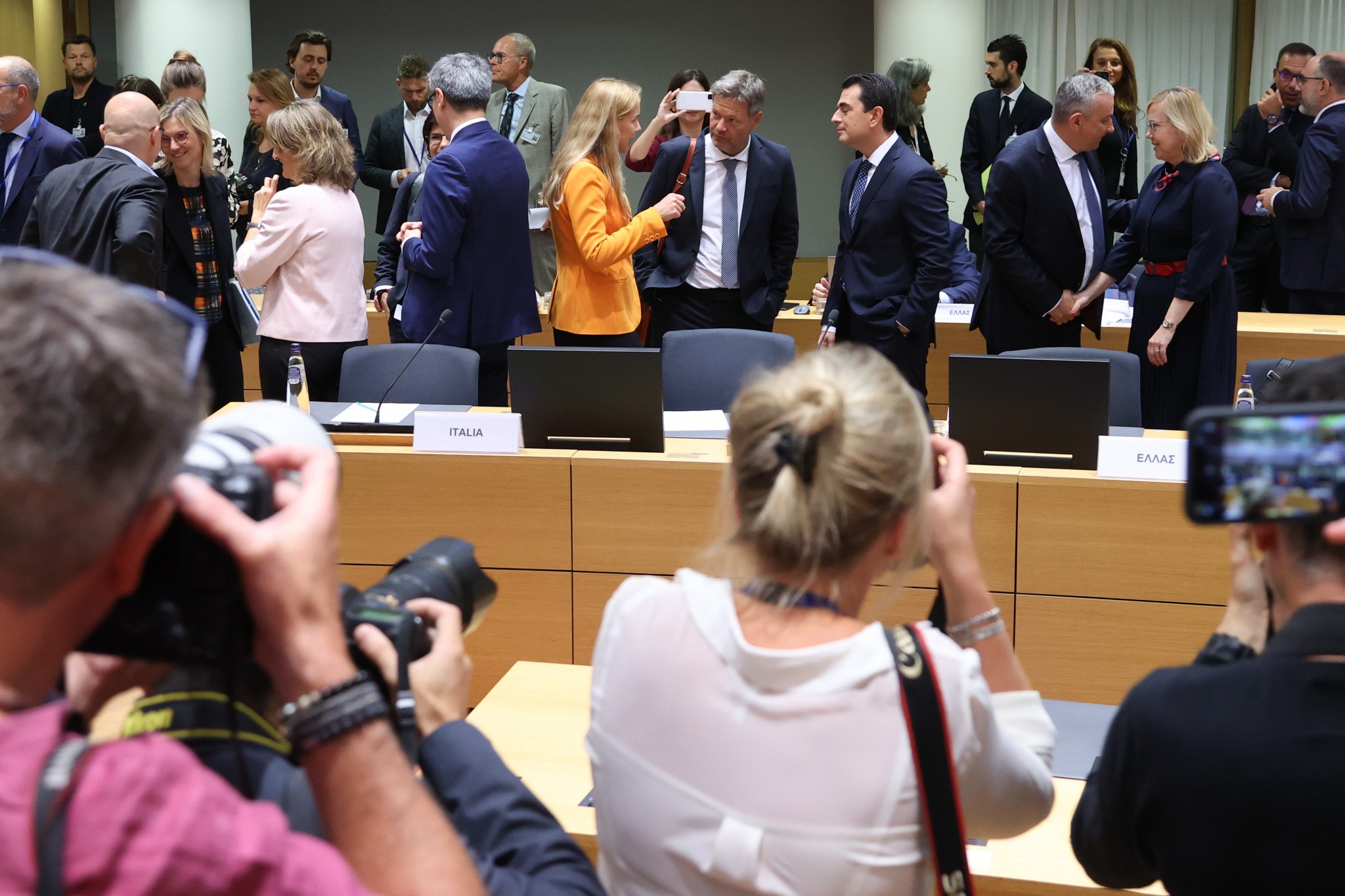 Συνεδριάζουν οι υπουργοί Ενέργειας της ΕΕ – Πρώτο κρας τεστ μετά τη Σύνοδο Κορυφής
