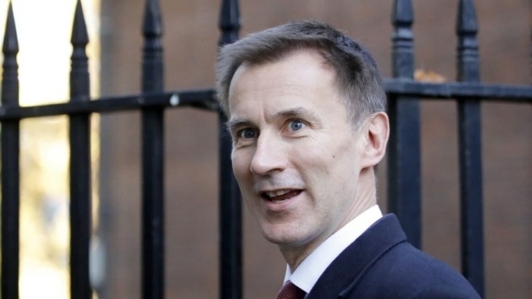 Βρετανία: Με αυξήσεις φόρων το σχέδιο Χαντ για την τόνωση της βρετανικής οικονομίας