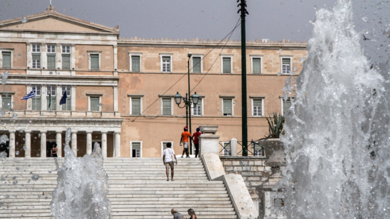 Καλοκαιρία και σήμερα με τη θερμοκρασία σε υψηλά για την εποχή επίπεδα