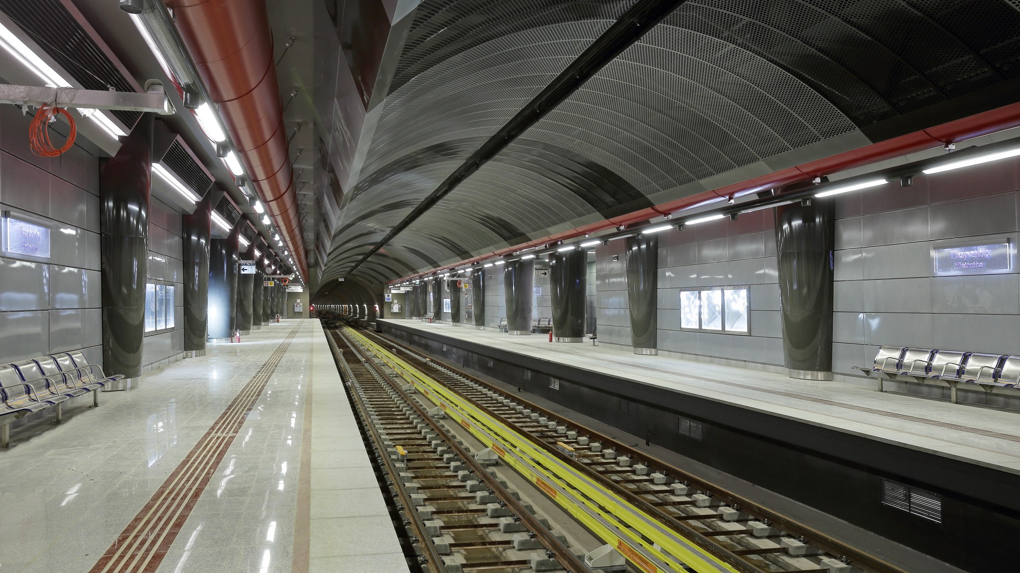 Αττικό Μετρό: Τι απαντά για τις διαρροές νερού στη σήραγγα στην περιοχή του σταθμού «Πειραιάς»