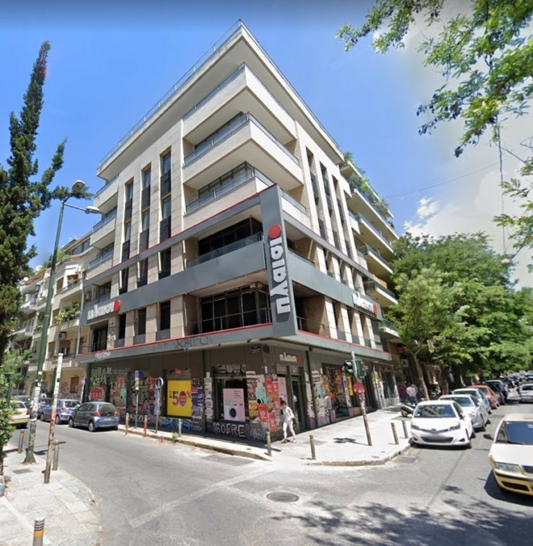 «Αέτιος Κτηματική»: Στο σφυρί το ακίνητο που στέγασε το πρώτο κατάστημα της Πλαίσιο Computers στη Στουρνάρη